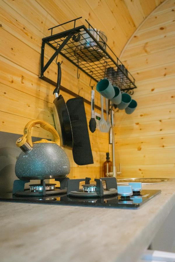 Willa Emlyn'S Coppice - Luxury Woodland Glamping Holywell  Zewnętrze zdjęcie
