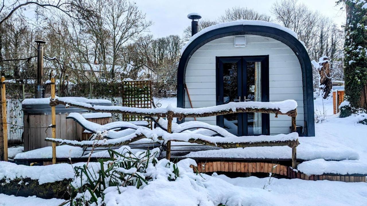 Willa Emlyn'S Coppice - Luxury Woodland Glamping Holywell  Zewnętrze zdjęcie