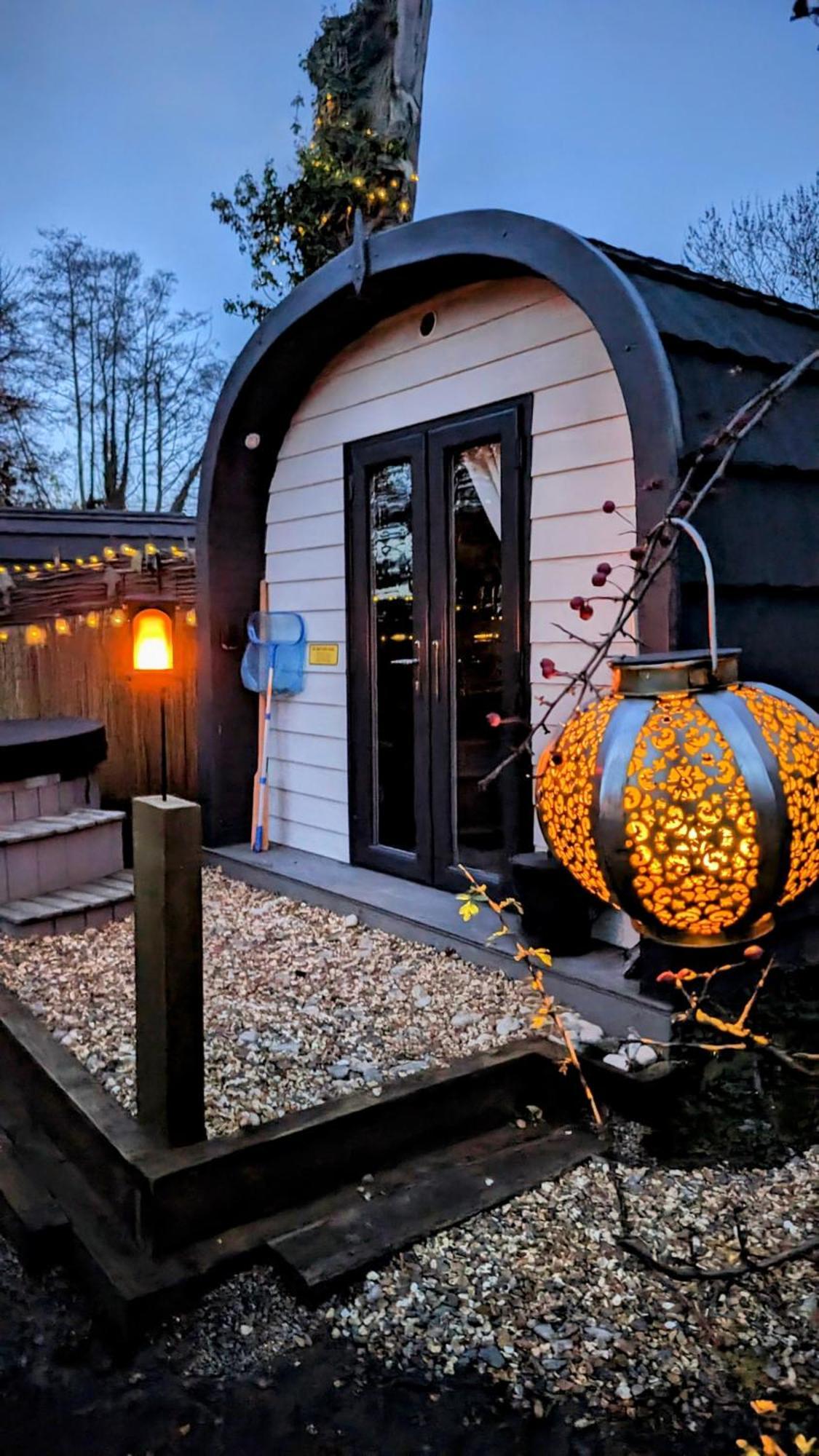 Willa Emlyn'S Coppice - Luxury Woodland Glamping Holywell  Zewnętrze zdjęcie