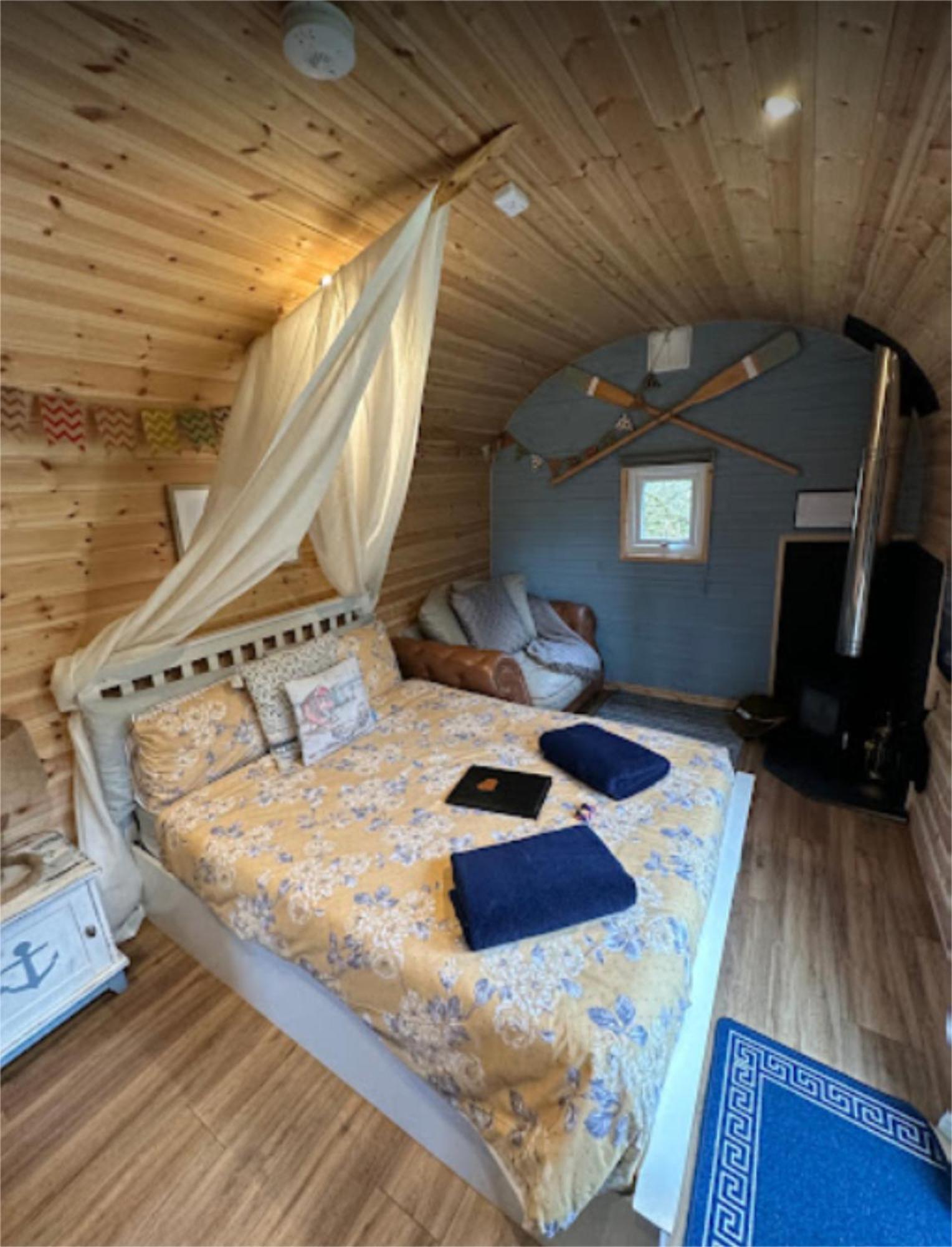 Willa Emlyn'S Coppice - Luxury Woodland Glamping Holywell  Zewnętrze zdjęcie