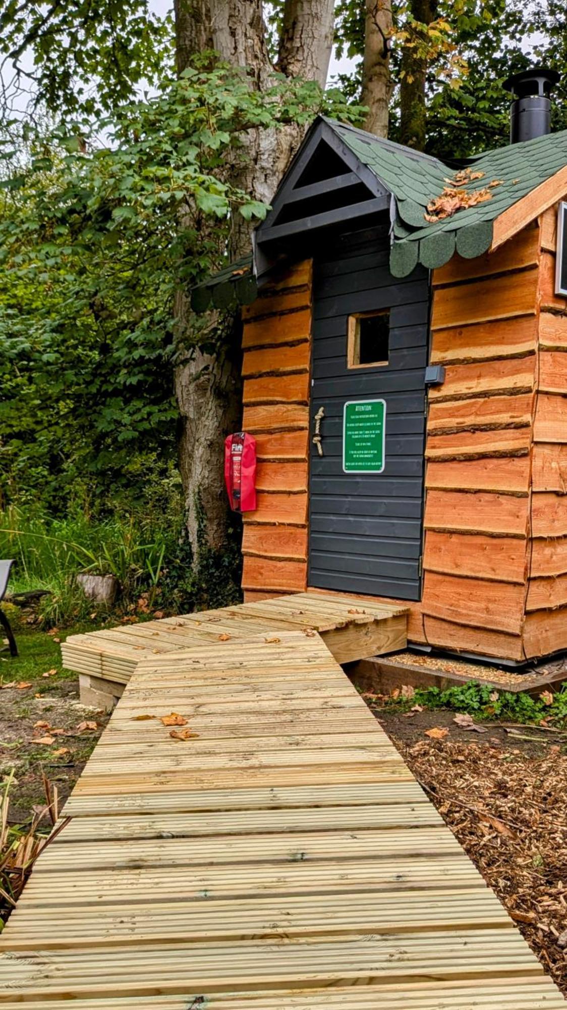 Willa Emlyn'S Coppice - Luxury Woodland Glamping Holywell  Zewnętrze zdjęcie